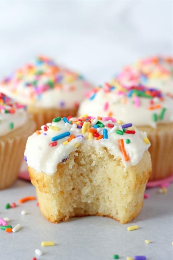 easy vanilla cupcakes