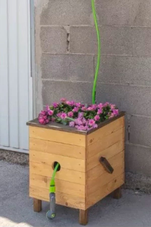 30 Best DIY Planter Box Ideas And Tutorials For 2022 - Crazy Laura