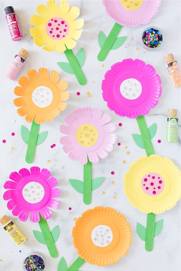 paper plate flower craft with glitter