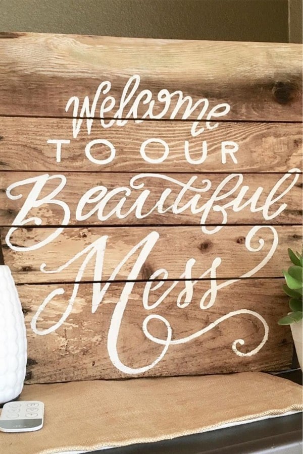 make your own mantel welcome sign