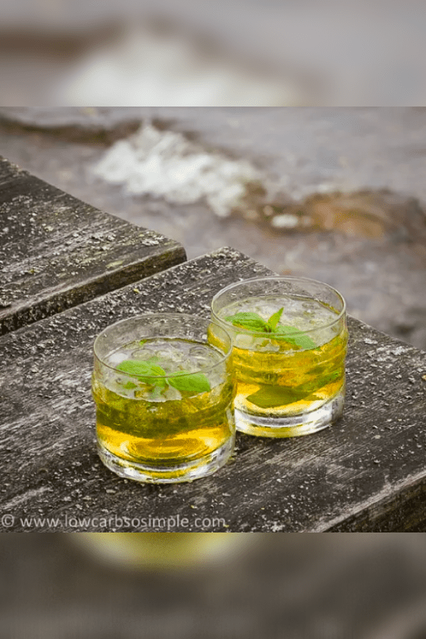 Low Sugar Mint Julep Cocktail