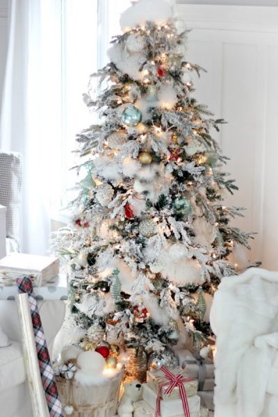 30+ Trendy Christmas Tree Ideas to Spice Up Your Holiday Decor