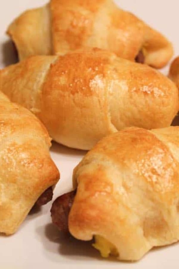 SAUSAGE, EGG & CHEESE CRESCENT ROLLS