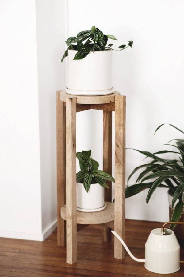 MINIMALIST PLANT STAND