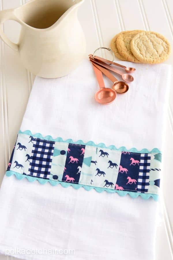 EMBELLISHED DISH TOWELS