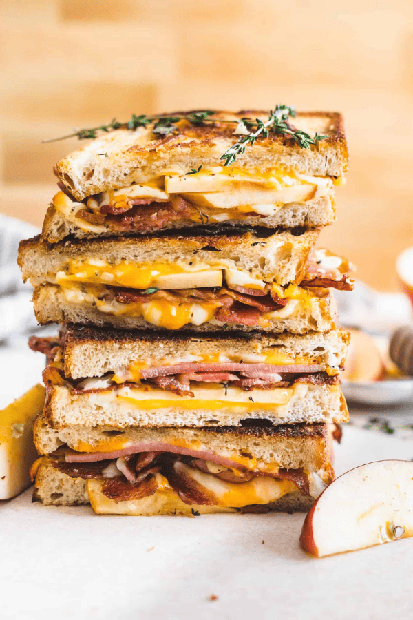 Apple Bacon and Cheddar Grilled Cheese