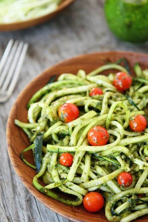 ZUCCHINI NOODLES WITH PESTO