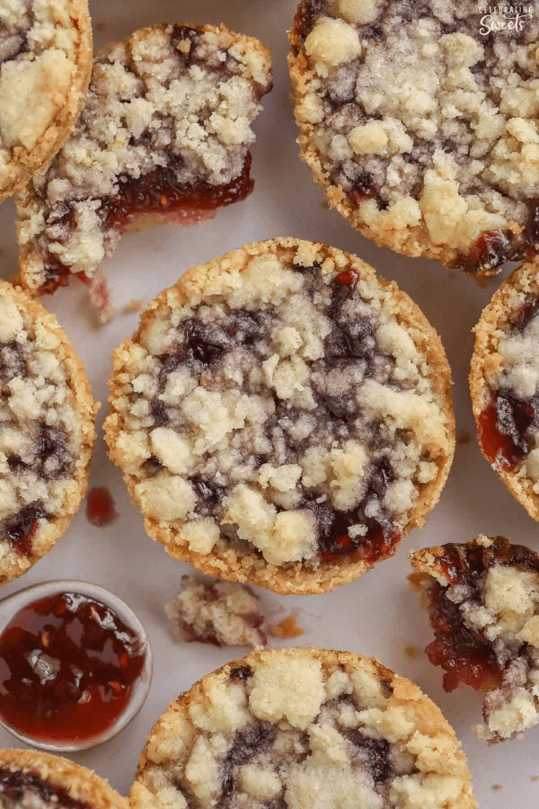 Raspberry Crumble Cookies